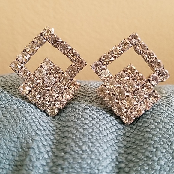 Vintage Jewelry - VINTAGE BIG Art Deco Great Gatsby High Shine Clip Ons